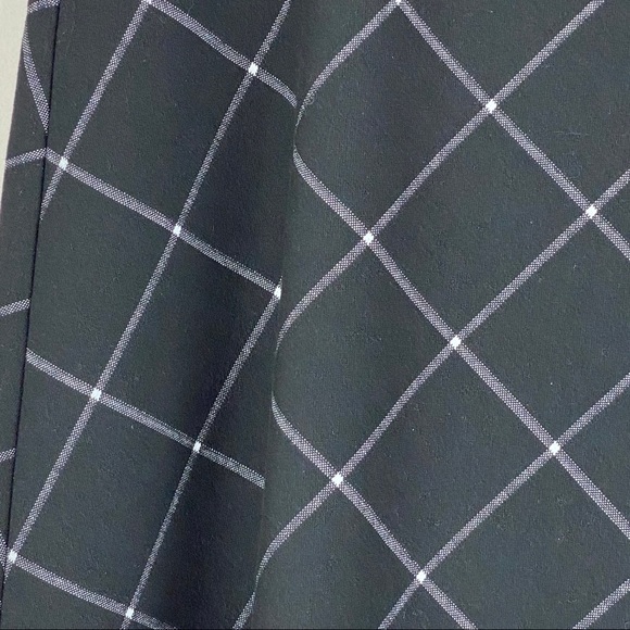 Loft elasticized waist A-lined black skirt - Picture 3 of 7